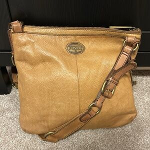 FOSSIL Explorer Medium Crossbody, Triple Zipper, Warm Golden Yellow, ZB5255